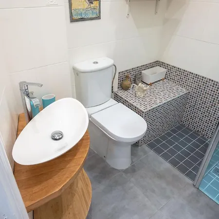 Apartment Sustraia - Local Rentss *